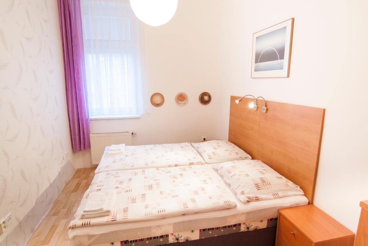 Apartmany - Penzion Smetanka Чешка Будьовица Екстериор снимка