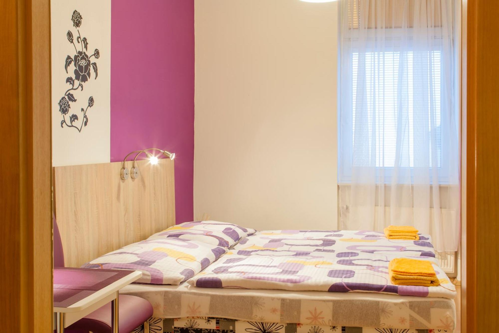 Apartmany - Penzion Smetanka Чешка Будьовица Екстериор снимка
