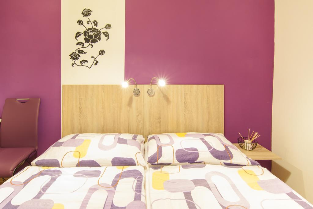 Apartmany - Penzion Smetanka Чешка Будьовица Екстериор снимка