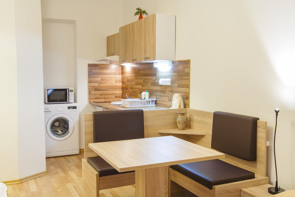 Apartmany - Penzion Smetanka Чешка Будьовица Екстериор снимка
