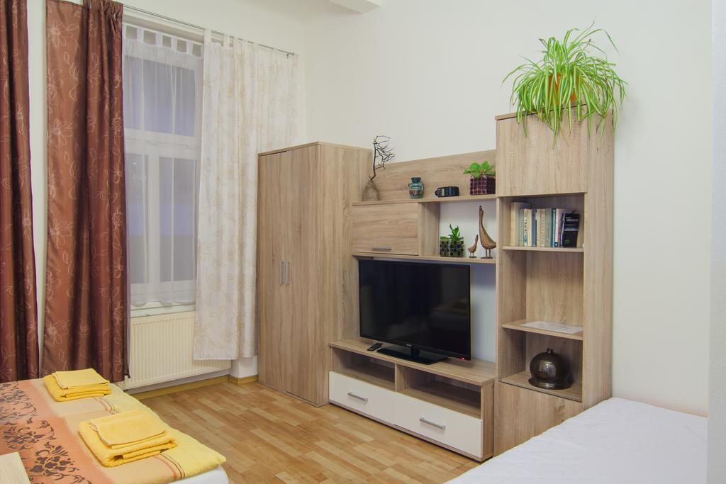Apartmany - Penzion Smetanka Чешка Будьовица Екстериор снимка
