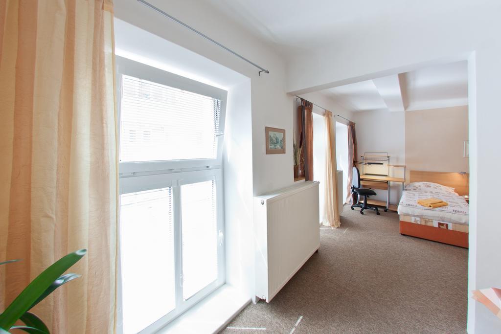 Apartmany - Penzion Smetanka Чешка Будьовица Екстериор снимка