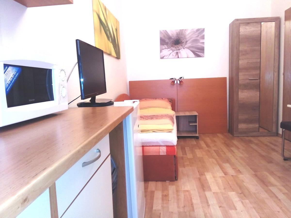 Apartmany - Penzion Smetanka Чешка Будьовица Екстериор снимка